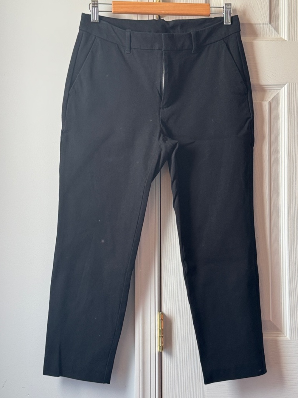 GAP Black Ankle-Length Slim Ponte Pants
